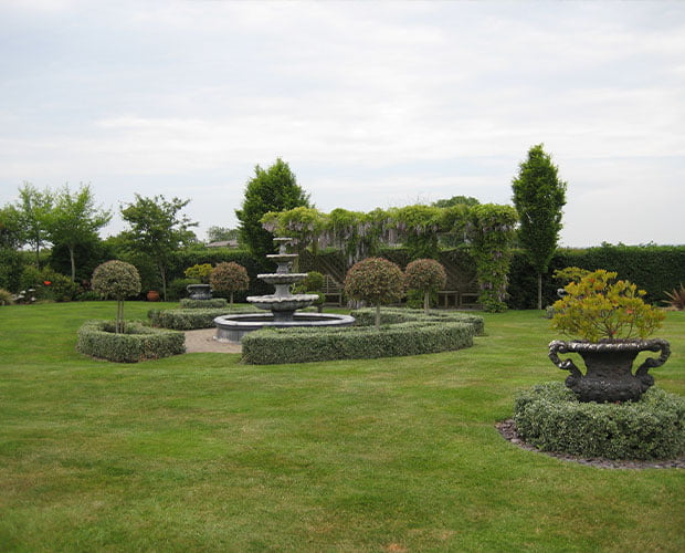 Grounds Maintenance Taunton | Avery Gardens